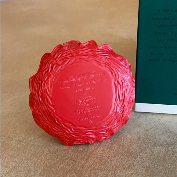 1996 Hallmark New Collector’s Club Series Holiday Barbie Keepsake Ornament - Picture 3 of 7